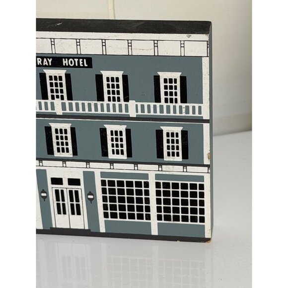 Vintage Cats Meow 1987 Murray Hotel Series V Wooden Village Shelf Sitter Retired - Picture 4 of 8